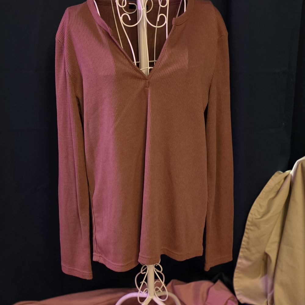 Waffle-Knit Long Sleeve Henley Top - Rust